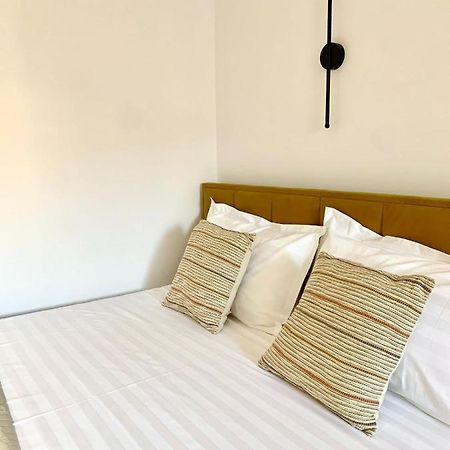 Digital Nomad Central Ap Tirana Buitenkant foto